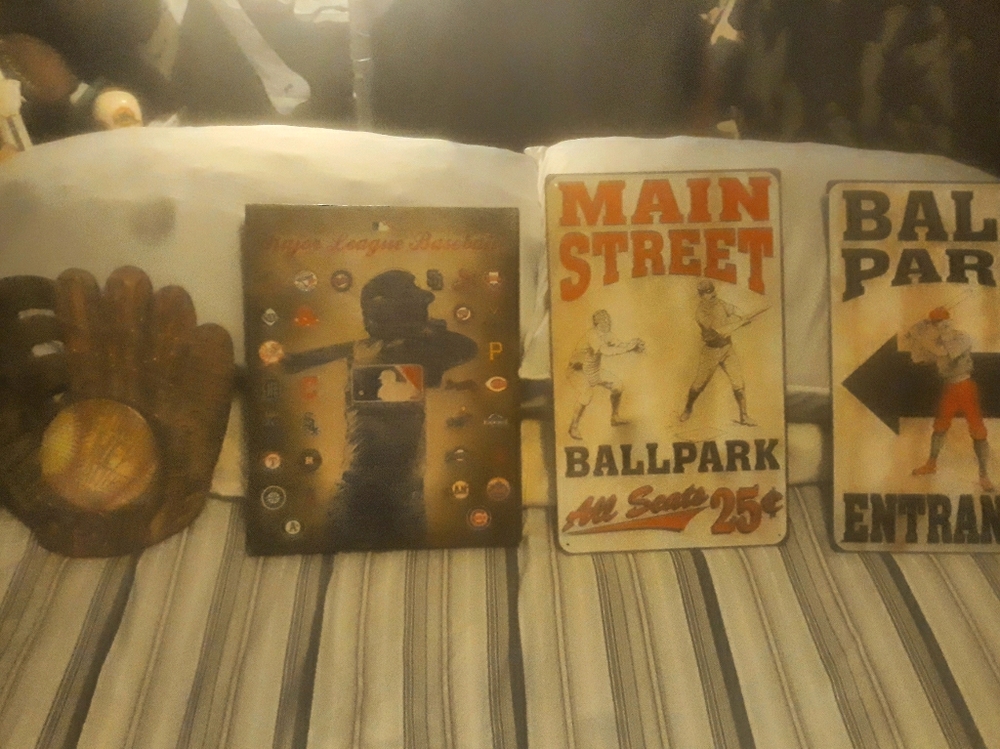 4 Nostalgic Baseball Signd